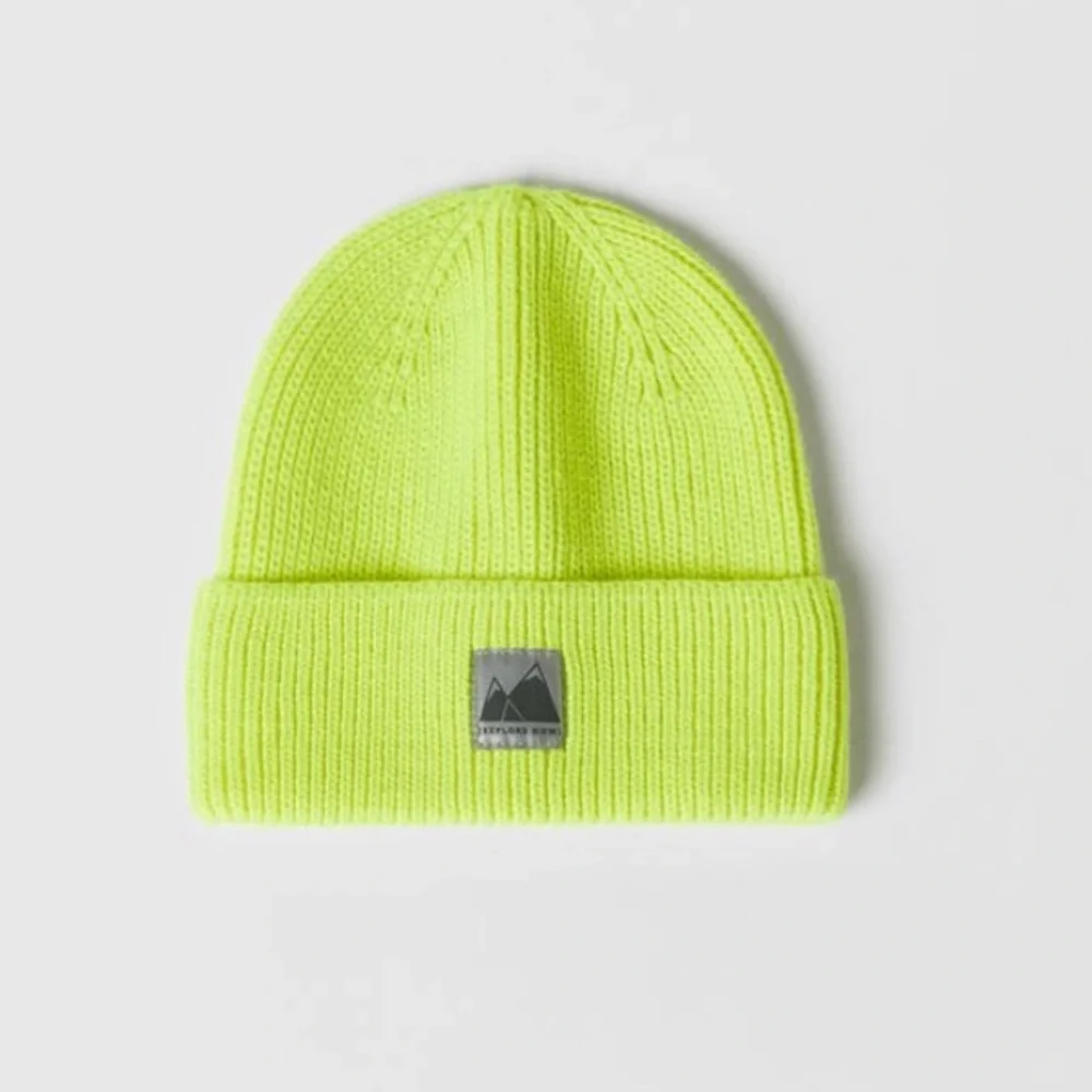 ZARA  Youth Neon Yellow Beanie Size 10-14 Years.